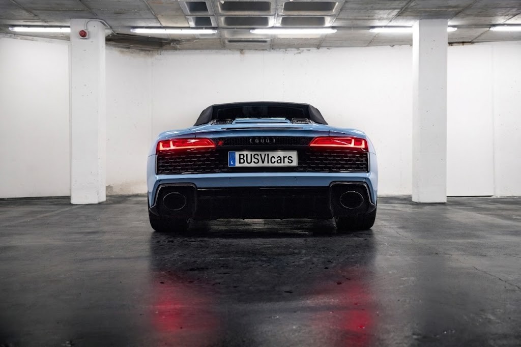 Audi R8 Spyder 2