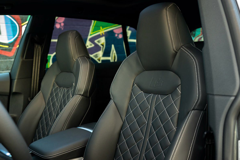 Audi Q8 S Line 4